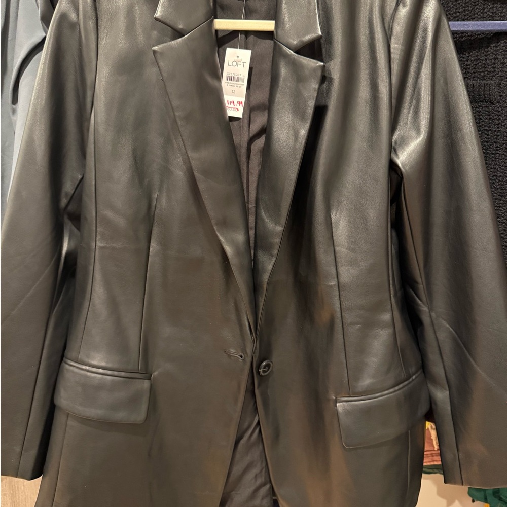 LOFT Women's Sleek Black Blazer